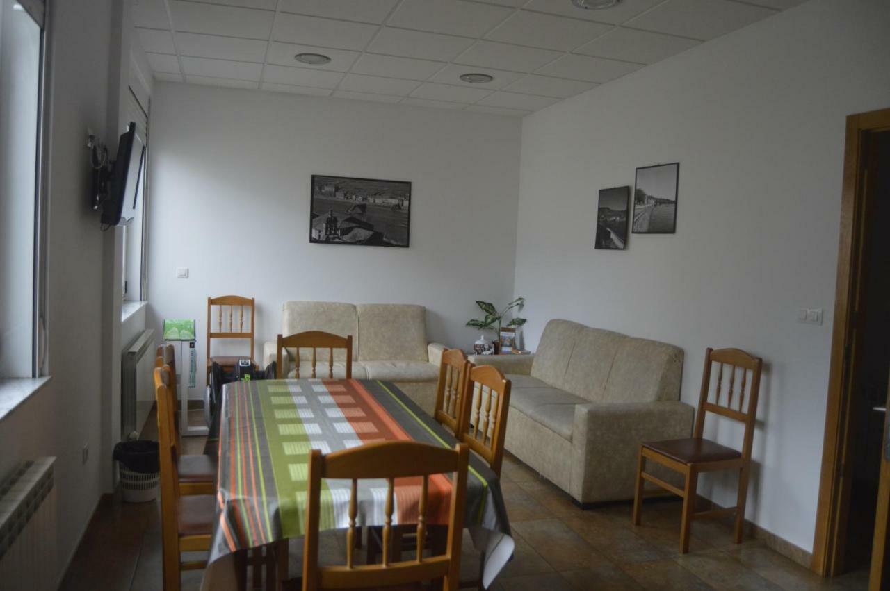 Ultreia Hotel Portomarin Bagian luar foto